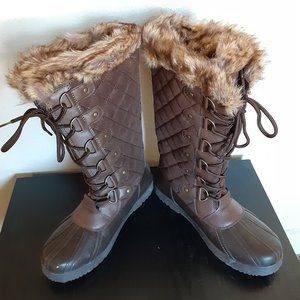 Snow boots